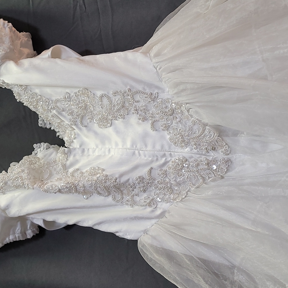 Wedding dress - Picture 7 of 7